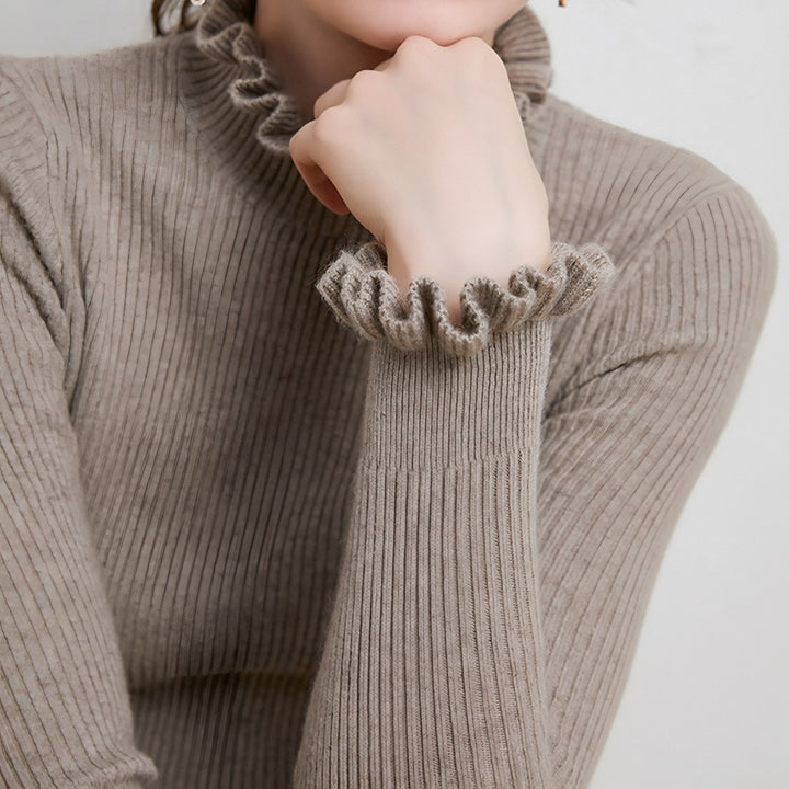 Dorota — Sweter Damski z Półgolfem i Falbankami, Moda Lodz