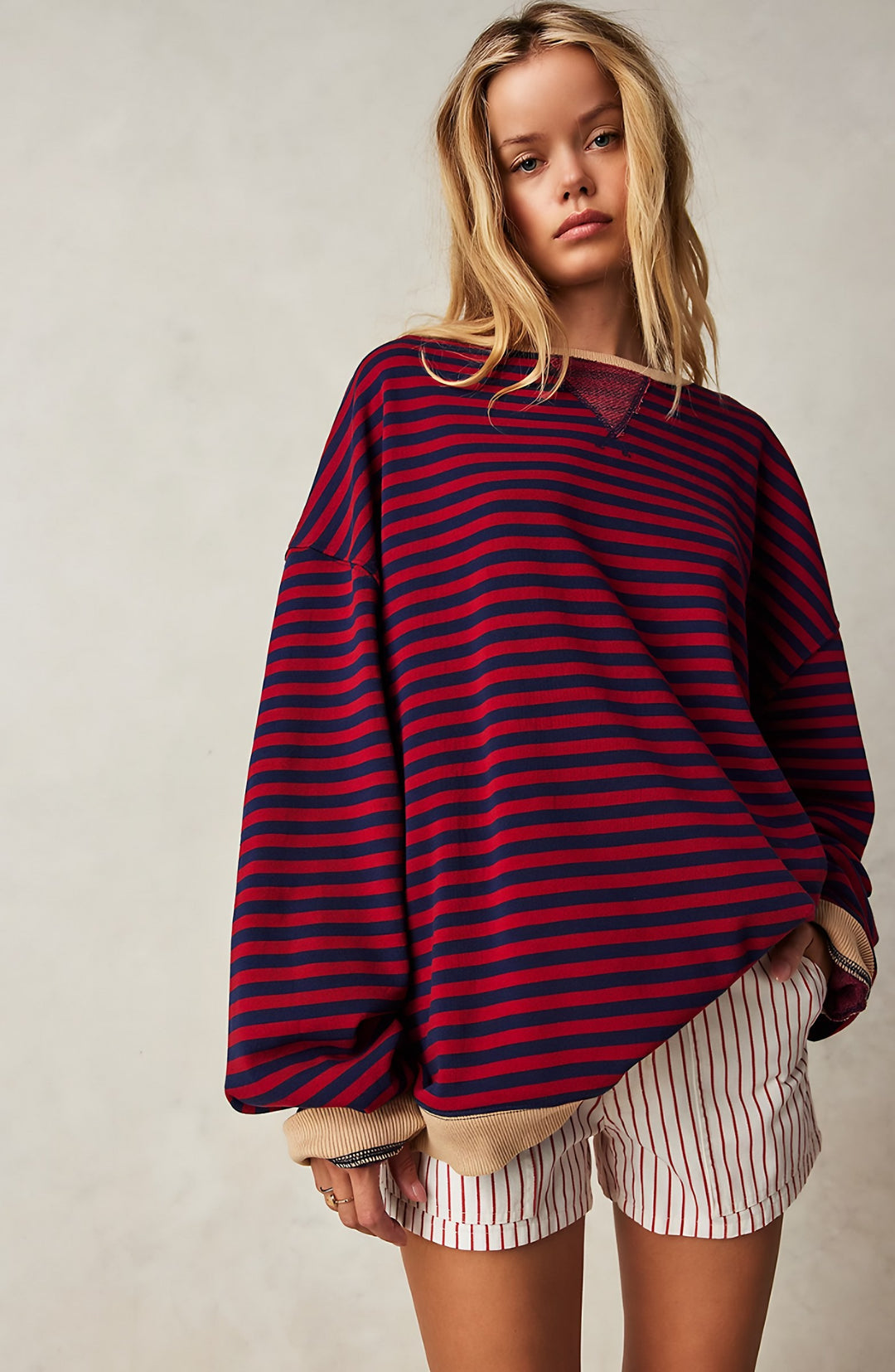 Eleonora — Eleonora | Lekka bluza damska w paski z obniżoną linią ramion, Moda Lodz