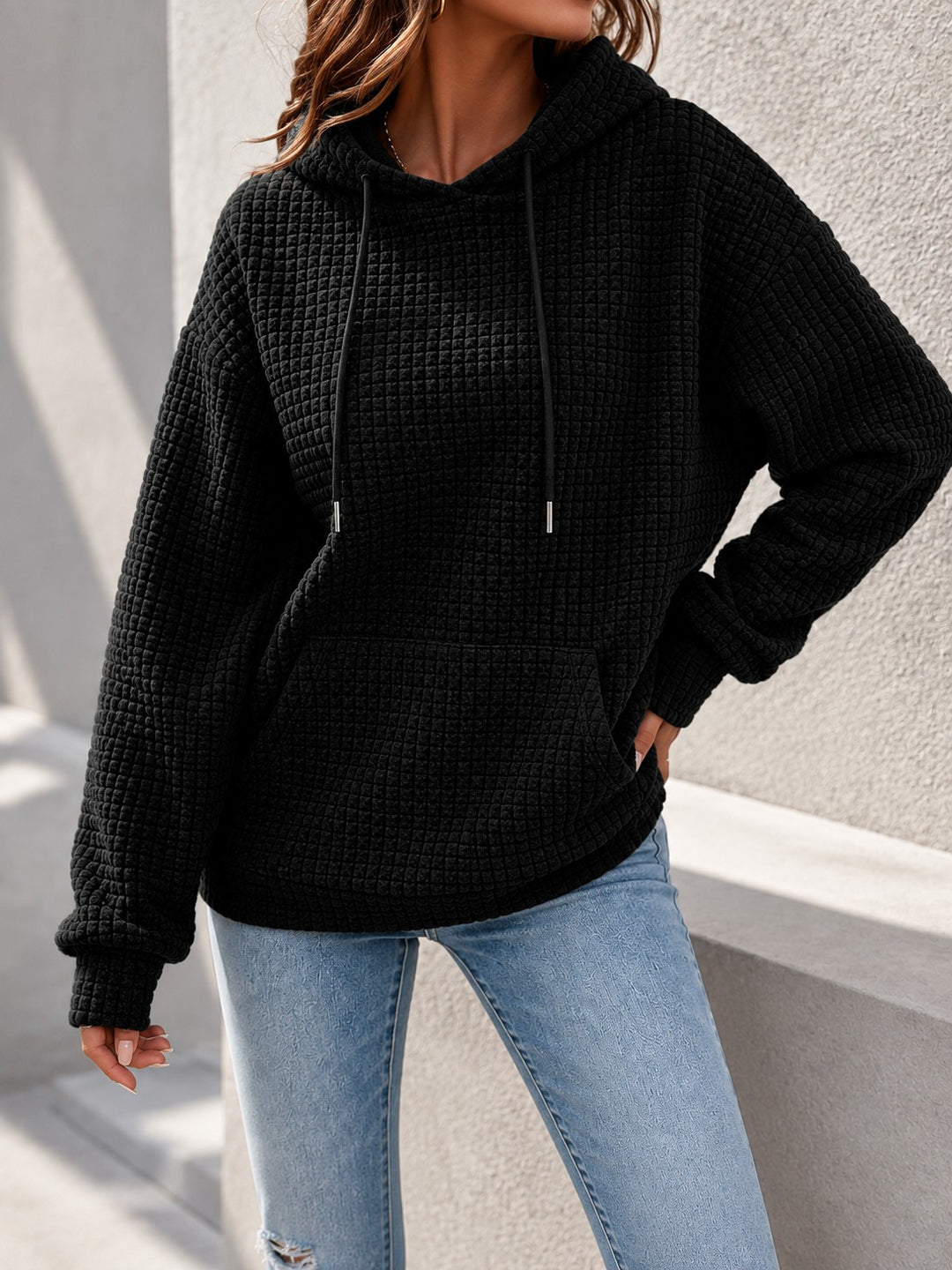 Oktawia — Oktawia | Ciepła bluza damska z kapturem i kieszenią z przodu, Moda Lodz