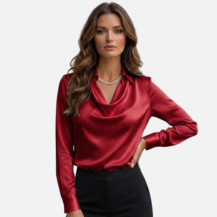 Salomea — Bluzka Damska Satynowa z Dekoltem Woda, Moda Lodz